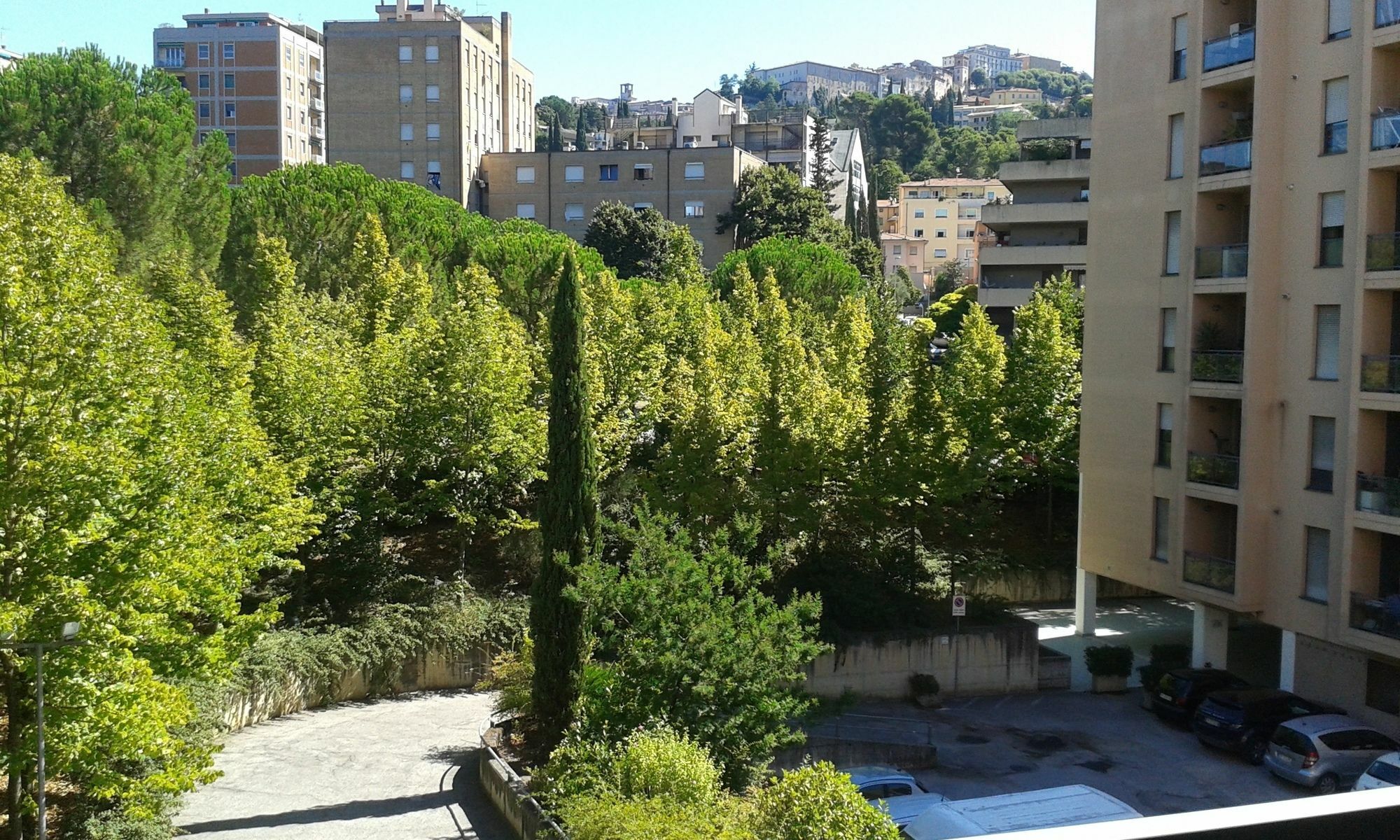 Le Torri Apartments Перуджа Экстерьер фото